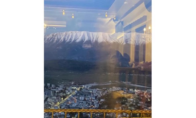 Gjirokaster Apartamento | Guest house Laqi