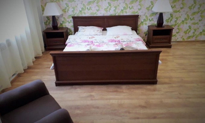 Novi Petrivtsi Casa | Guest house on Ivana Franka