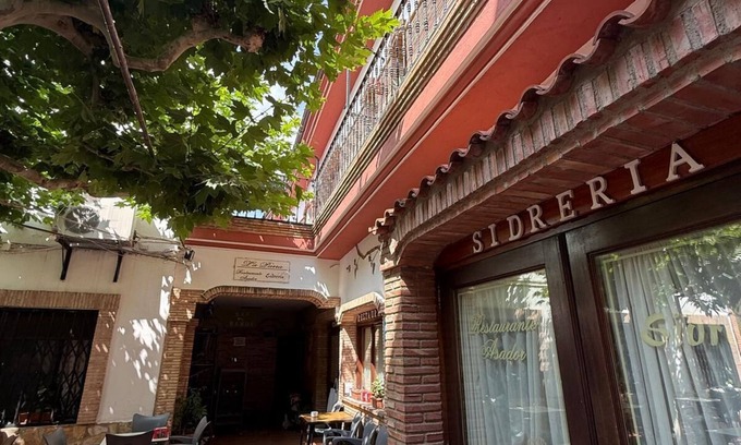 Cervera del Río Alhama Casa | Casa de huéspedes de 6 habitaciones con baño privado.Toallas,ropa de cama,TV,