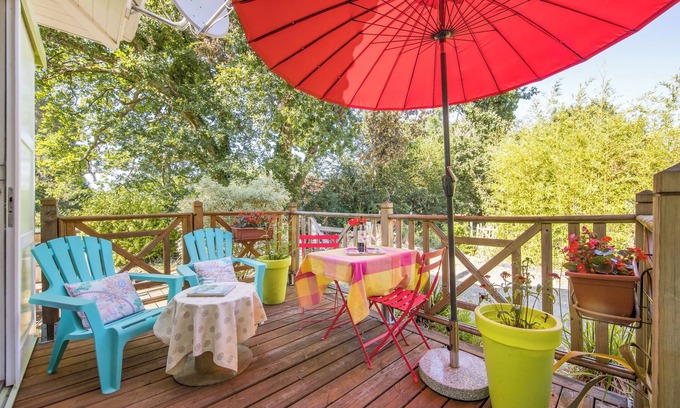 Le Porge Apartamento | Habitación de huéspedes 'La Côte D'Argent Coquelicot' con terraza privada, jardín privado y Wi-Fi