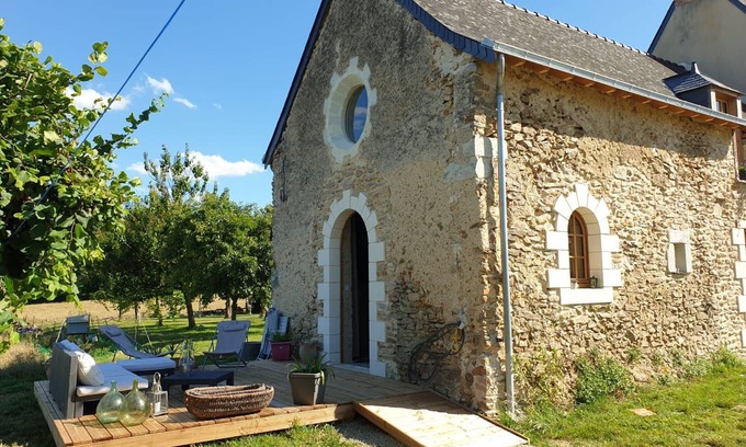 Bazouges-sur-le-Loir Cama Y Desayuno | Casa de huéspedes cerca de La Flèche, adaptada PMR, se admiten mascotas, desayuno incluido