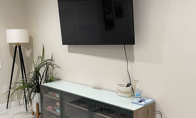 Santa Ana Casa | Guesthouse near Anaheim Convention