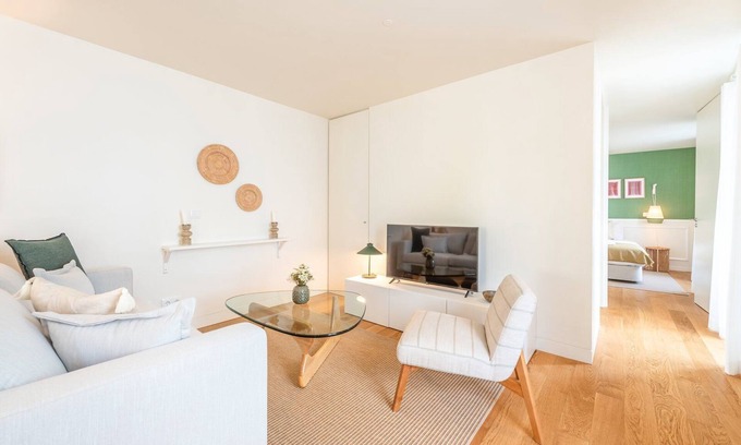 Paco De Arcos Apartamento | GuestReady - Conde das Acáçovas 1D