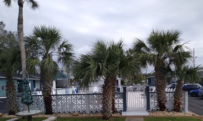 Pensacola Hotel | Gulf Coast Inn