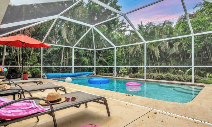 Gulf Gate Estates Casa | Gulf Gate Dream 2bd 2ba Htd Pool Beaches Shopping