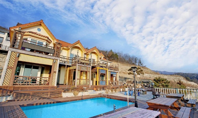 Gyeongju Casa | Gyeongju B House Pension
