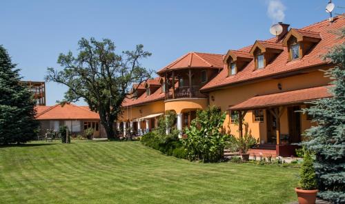 Otvoskonyi Hotel | Hárs Fogadó