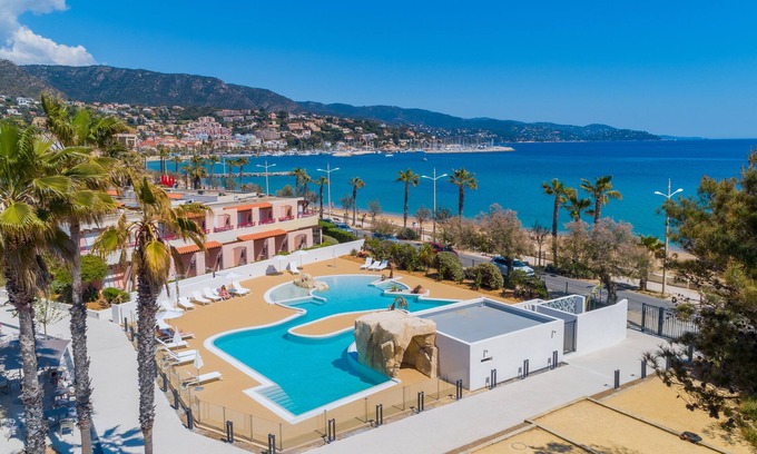 Le Lavandou Hotel | Hôtel Club L'Oustal del Mar