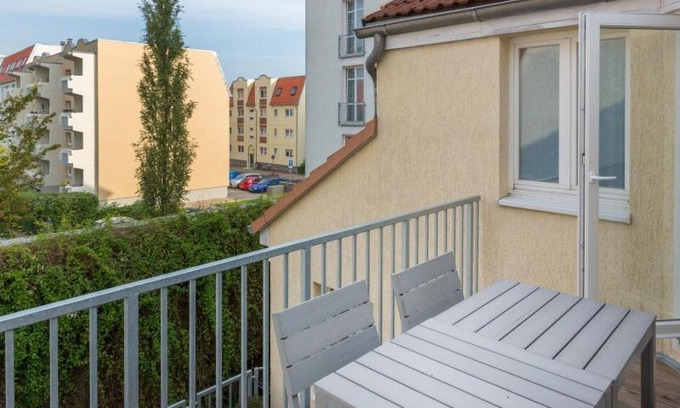 Innenstadt Apartamento | H&H Apartments im Herzen der Stadt in der Lange Strasse geräumig ruhig mit Küche und Esstisch