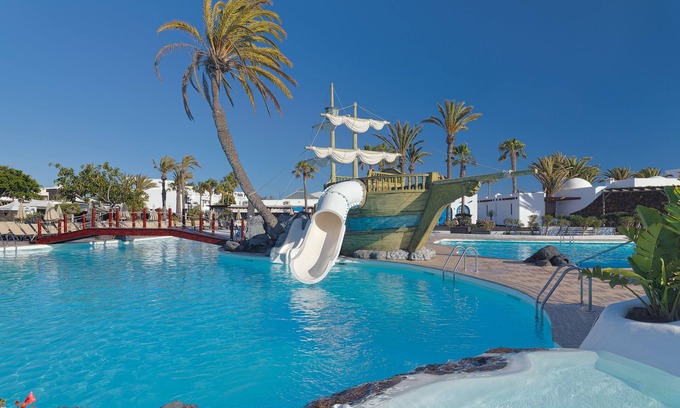 Costa Teguise Hotel | H10 Suites Lanzarote Gardens