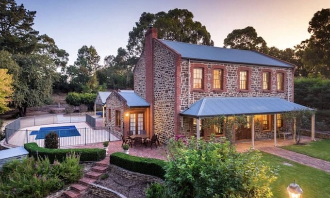 Hahndorf Casa | Hahndorf Luxury Retreat 5 Bedrooms for 12 people