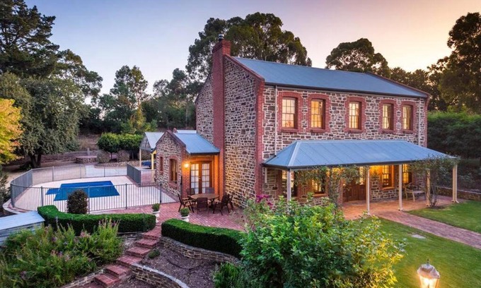 Hahndorf Casa | Hahndorf Luxury Retreat 5 bedrooms for 12 guests