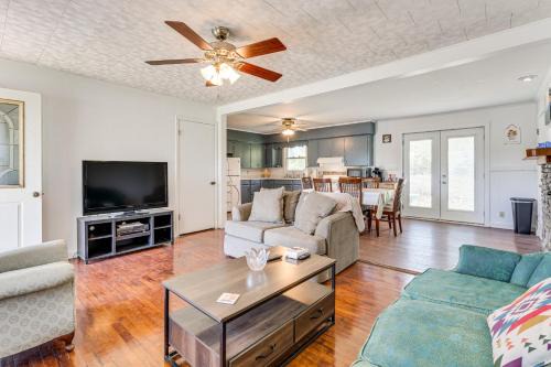 Hayesville Casa | half Mi to Dtwn Dining! Cozy Hayesville Hideaway