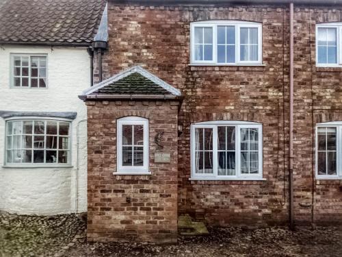 Scawton Casa | Half Moon Cottage
