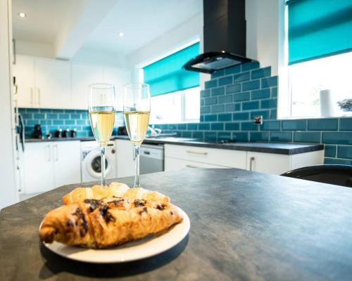 Tamworth Casa | Halford House 3 Bed Town Centre Home from Home with Parking for 2 cars Prime Location Tamworth