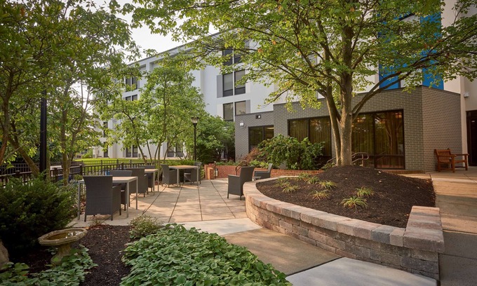 Mechanicsburg Hotel | Hampton Inn by Hilton Harrisburg West