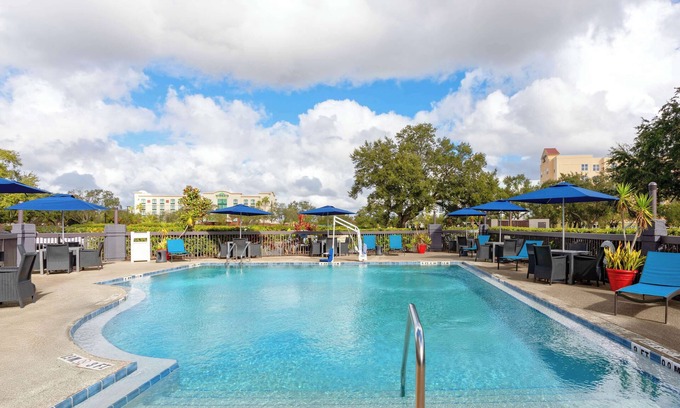 Airport North Hotel | Hampton Inn Orlando-International Airport