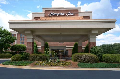 Northeast Raleigh Hotel | Hampton Inn Raleigh Capital Blvd North