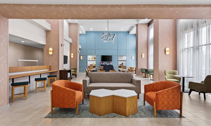 Bolingbrook Hotel | Hampton Inn & Suites Bolingbrook