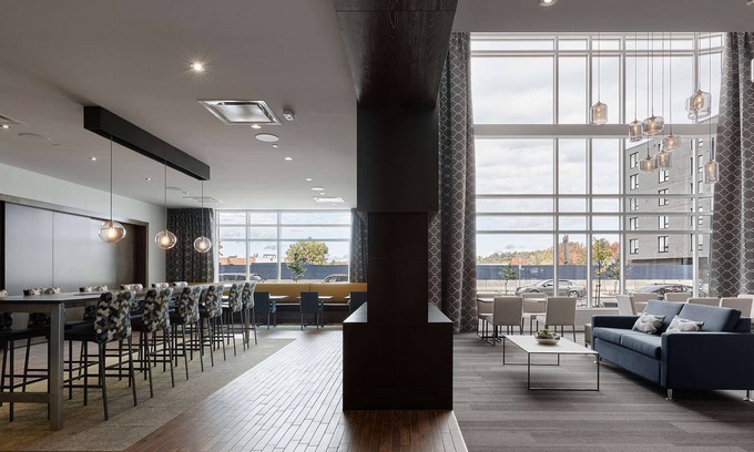 Saint-Romuald Hotel | Hampton Inn & Suites by Hilton Quebec City Levis