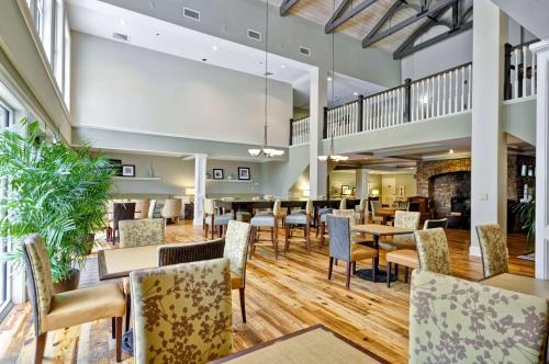 Mount Pleasant Hotel | Hampton Inn & Suites Charleston/Mt. Pleasant-Isle Of Palms