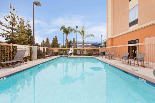 Clovis Hotel | Hampton Inn & Suites Clovis Airport North