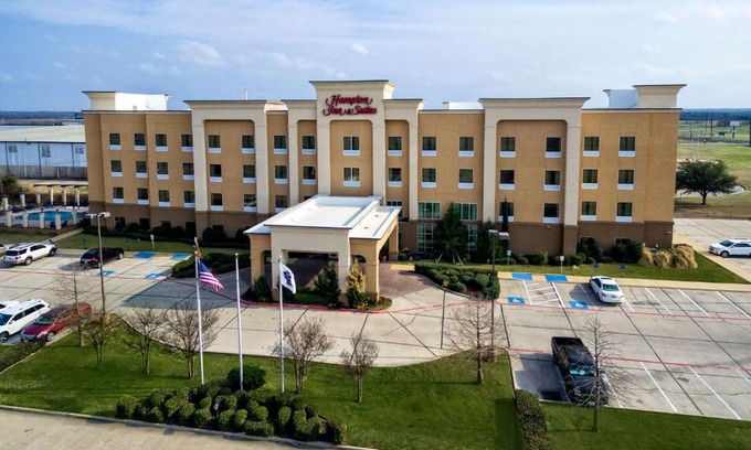 Corsicana Hotel | Hampton Inn & Suites Corsicana