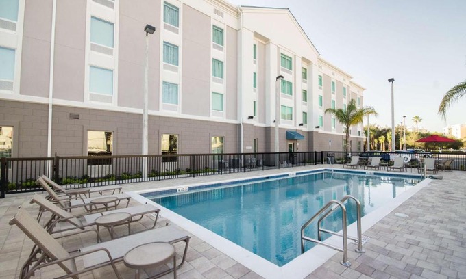 Florida Central Atlantic Coast Hotel | Hampton Inn & Suites Orlando near SeaWorld