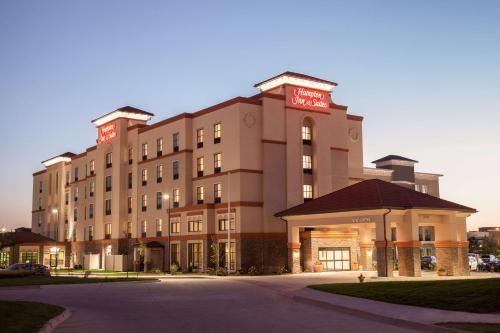 West Des Moines Hotel | Hampton Inn & Suites West Des Moines Mill Civic