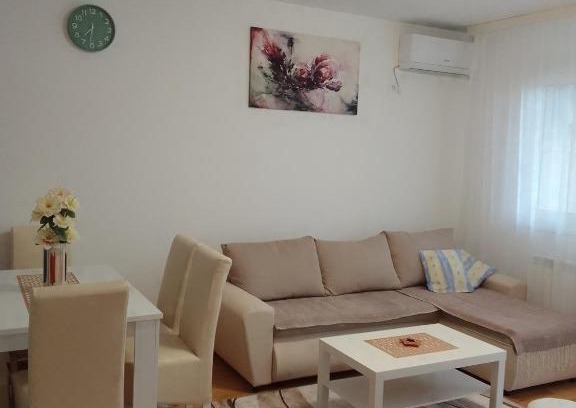 Central Serbia Apartamento | Happy Day