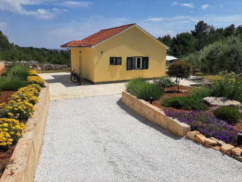 Kozino Casa | Happy garden house