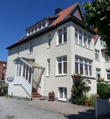 Alt-Travemunde/Ronnau Apartamento | Haus Übersee Wohnung Tonga