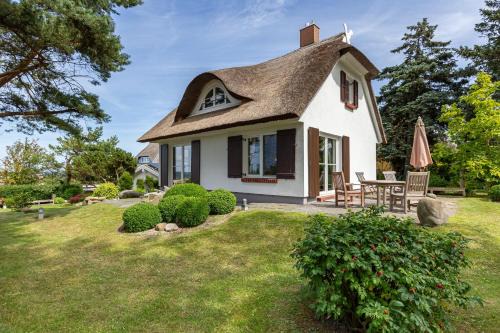 Ostseebad Ahrenshoop Apartamento | Haus am Hohen Ufer 01