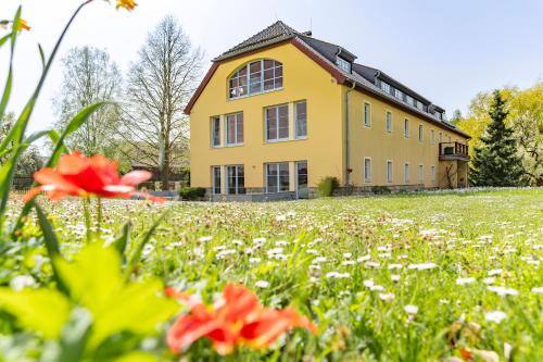 Kleinhennersdorf Casa | Haus of Lords
