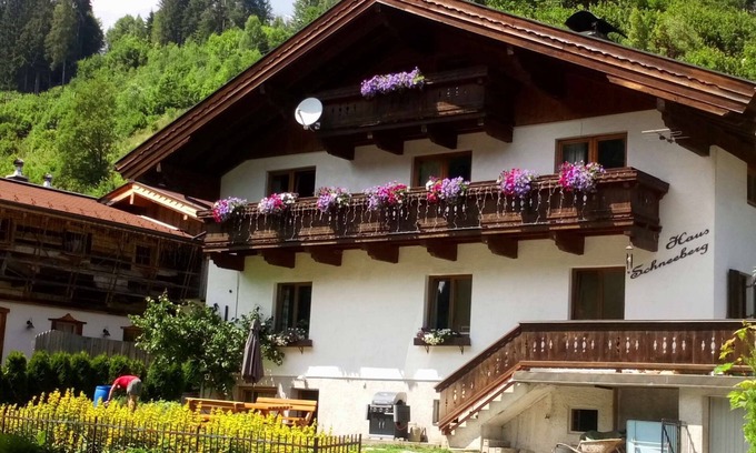 Muehlbach Am Hochkoenig Apartamento | ¡Apartamento familiar en el centro, ascensores de verano gratuitos y piscina!