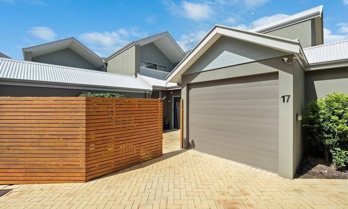 Augusta Apartamento | Haven on Seine - Luxury Apartment 2B - Haven on Seine - 2 Bedroom Luxury Apartment overlooking the bay.