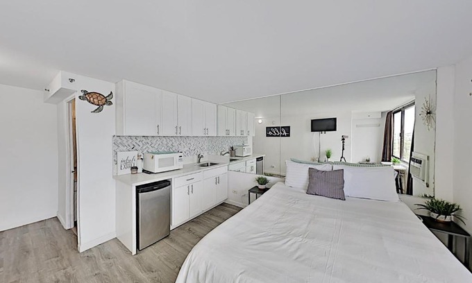 McCully - Moiliili Apartamento | Hawaiian Monarch 2312 condo