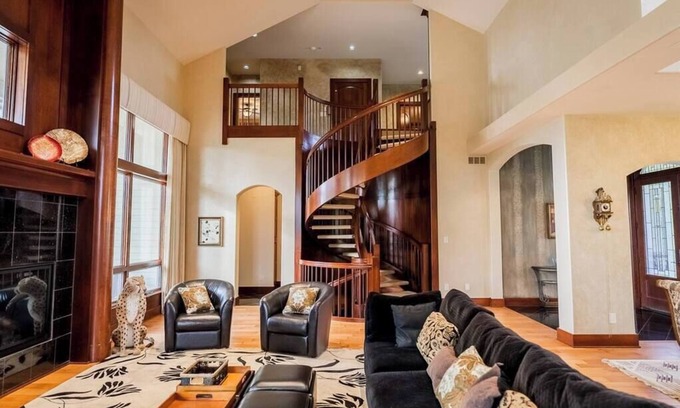 Goddard Casa | Hawkins Estate at Tanganyika