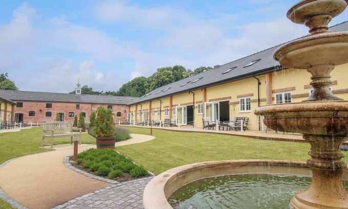 Felton Cabaña | HAYDOCK COTTAGE, pet friendly, with a garden in West Felton
