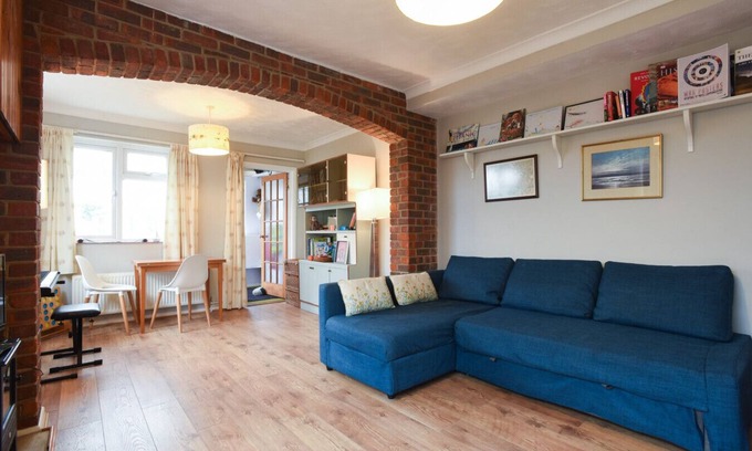 Hayling Island Apartamento | Hayling Island | Farm Cottage | Sleeps 6