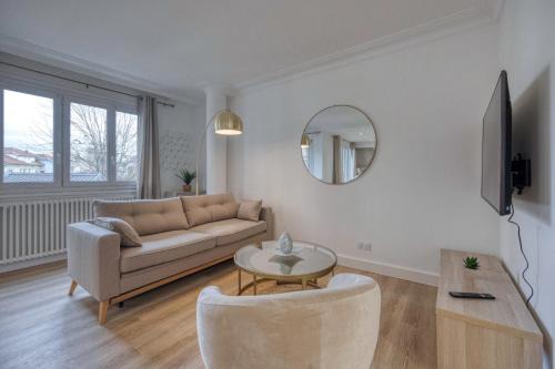 Ile Verte Apartamento | #HE The Golden Escape Ile Verte luminous renovated