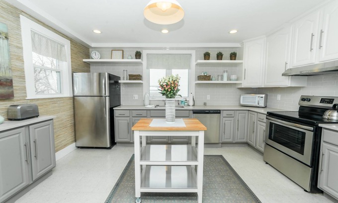 Plymouth Cultural District Casa | ¡NUEVO! CORAZÓN del centro! A pie de playa, tiendas, restaurantes y pasos del puerto.