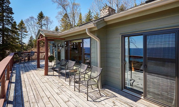 Schroeder Cabaña | Heart of Superior Lake Cabin: 15 Mi to Lutsen Mtn!