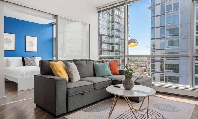 Mission District Apartamento | Heart of the City - 2BR, Prk, AC, Mountain Views