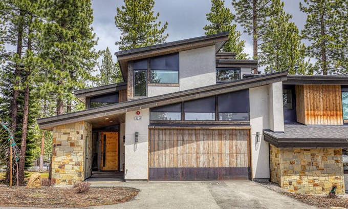 Ponderosa Palisades Casa | Heartwood Highview, 4 BDR, Schaffer's Mill Club Amenities, Golf & Ski!