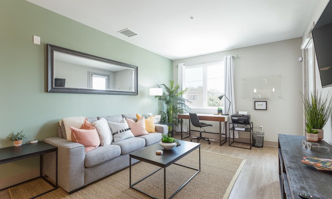 Fullerton Apartamento | Disney | Nudos | Cnvntn Ctr | HBO | Piscina W&D