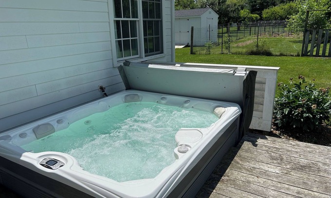 Crozet Casa | Heated Pool, Hot Tub, panoramic mountain views, near Vineyards + UVA