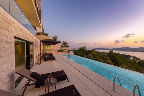 Orasac Villa | Heavenly Dubrovnik Villa 5 Bedrooms Villa Orasac Waterfront 1 Magnificent