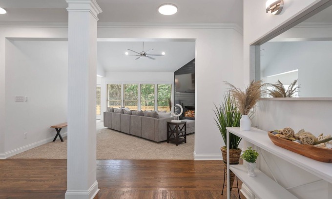 Hendersonville Casa | Heavenly Lakefront Six Bedroom Hideaway