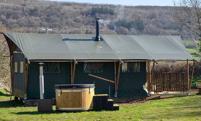 Talybont-on-Usk Casa | Hebog Glamping Lodge